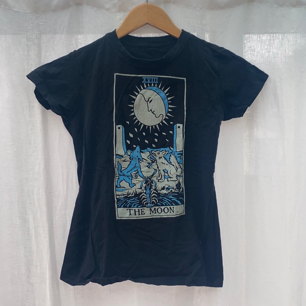 Tarot card “moon” tee